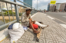 TP.HCM đưa người vô gia cư vào trung tâm bảo trợ xã hội