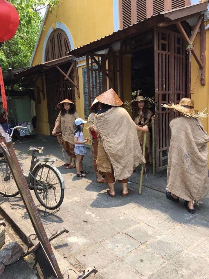 nhom nguoi gia an xin tai pho co hoi an 1