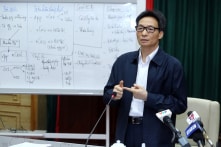 Từ 10/3, khai báo sức khoẻ toàn dân; tạm dừng miễn thị thực với EU, Anh