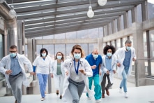 Giáo sư Harvard: Bốn khả năng về dịch viêm phổi Vũ Hán