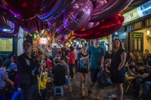 Nhiều tỉnh đóng cửa quán bar, vũ trường… vì virus Vũ Hán