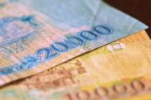 Ngân hàng Nhà nước: Yêu cầu khử khuẩn tiền mặt, máy ATM