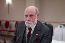Phó chủ tịch Vinton Cerf của Google nhiễm viêm phổi Vũ Hán