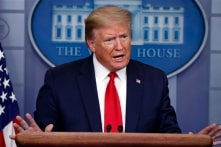 Tổng thống Trump ký lệnh hành pháp đình chỉ nhập cư