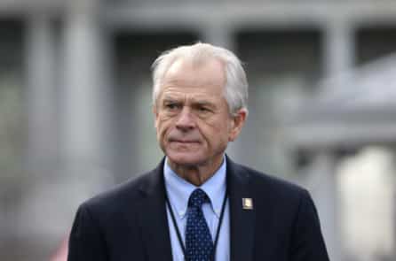 FBI bắt ông Peter Navarro vì tội khinh thường quốc hội