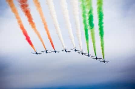 10 hành động tràn đầy hy vọng của người Ý giữa đại dịch COVID-19