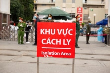 Việt Nam thêm 4 ca nhiễm virus Vũ Hán, 1 ca liên quan BV Bạch Mai