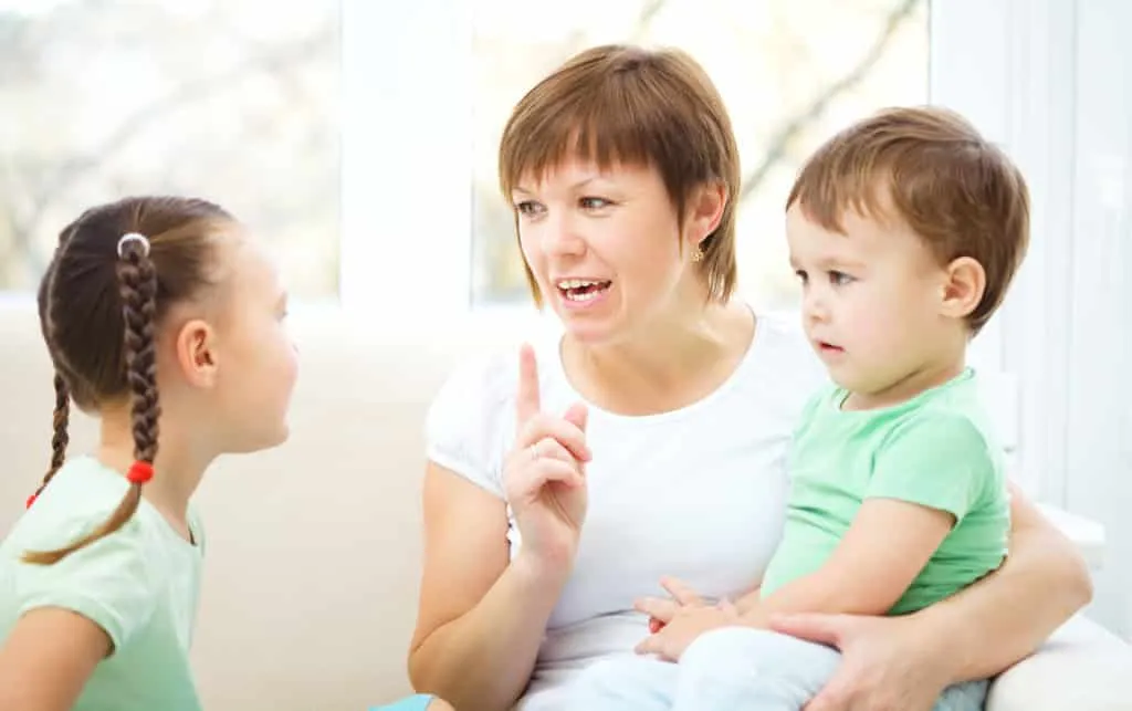 mama hablando hijos