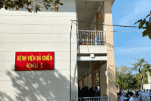 Bé trai 10 tuổi tái dương tính virus Vũ Hán