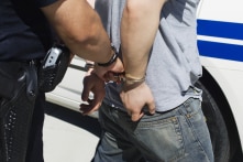 FBI bắt người nghi liên quan đến “Liên minh phòng thủ vũ trang người Hoa”