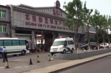 COVID-19: Làn sóng thứ hai khiến Bắc Kinh phong tỏa 1/3 thành phố