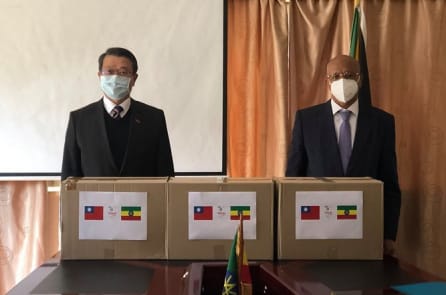 Đài Loan tặng 100.000 khẩu trang cho quê của ông Tedros Adhanom