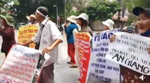 dan oan khap noi ve ba dinh keu oan