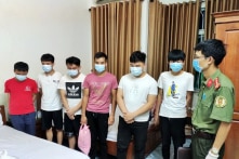 Trốn kiểm soát tại Đà Nẵng, 16 người Trung Quốc thuê ô tô về nước