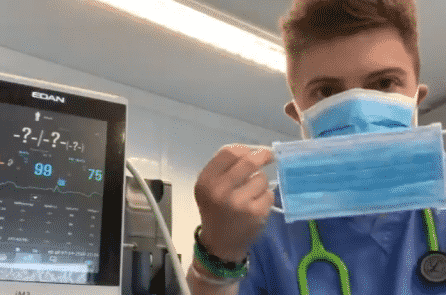 Đeo khẩu trang có ảnh hưởng đến hàm lượng oxy? Thí nghiệm của bác sĩ Ireland