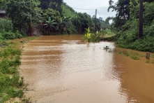 Lào Cai: Mưa lớn làm giao thông tê liệt, hồ chứa 60.000m3 bị sạt lở chân đập