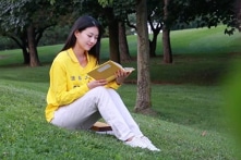 Nữ diễn viên: Đàn áp Pháp Luân Công chưa dừng, sẽ không ngừng nói lên sự thật
