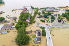 Trung Quốc: Lũ lụt tàn phá đất hiếm, phân bón và các ngành kinh doanh khác