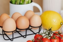 7 bí quyết chọn trứng gà ngon