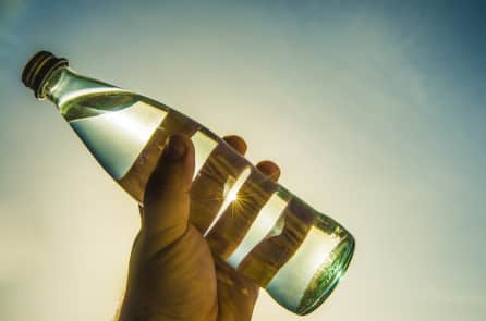 Nhanh và rẻ: Công nghệ khử mặn cho nước nhờ ánh sáng Mặt Trời