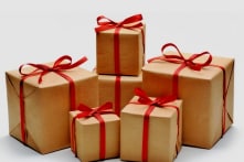 Tỉnh nghèo Quảng Bình chi 2,2 tỷ đồng mua cặp da tặng đại biểu, khách mời