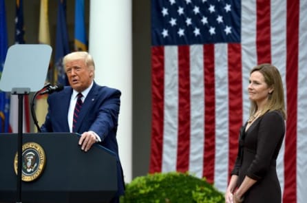 Ông Trump nói bà Barrett có thể “lật ngược” án lệ Roe v Wade về quyền phá thai