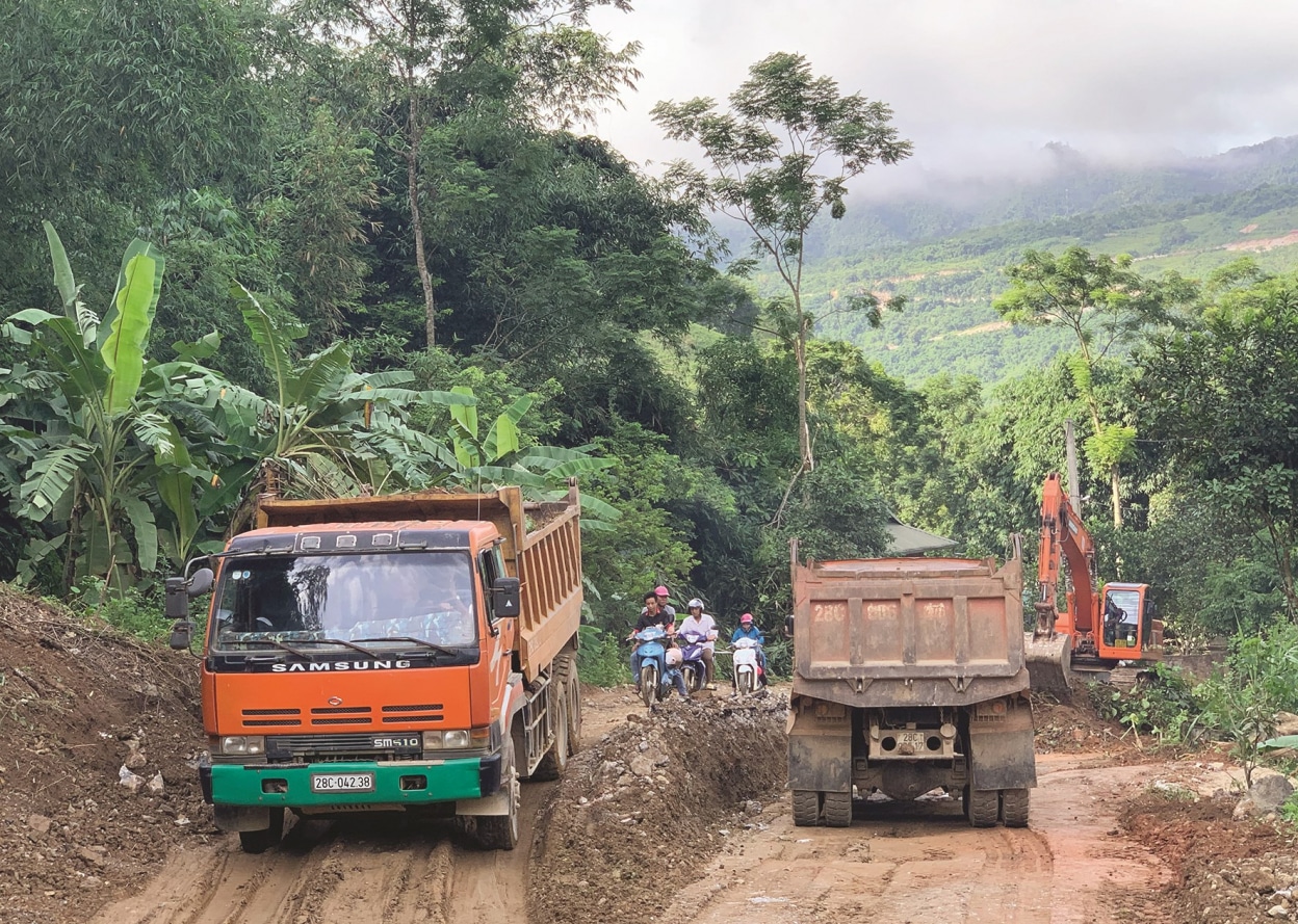 ho ngheo hoa binh