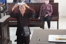 Cụ ông 79 tuổi quỳ trước tòa: ‘Không biết tôi có còn sống để thấy công lý nữa không’