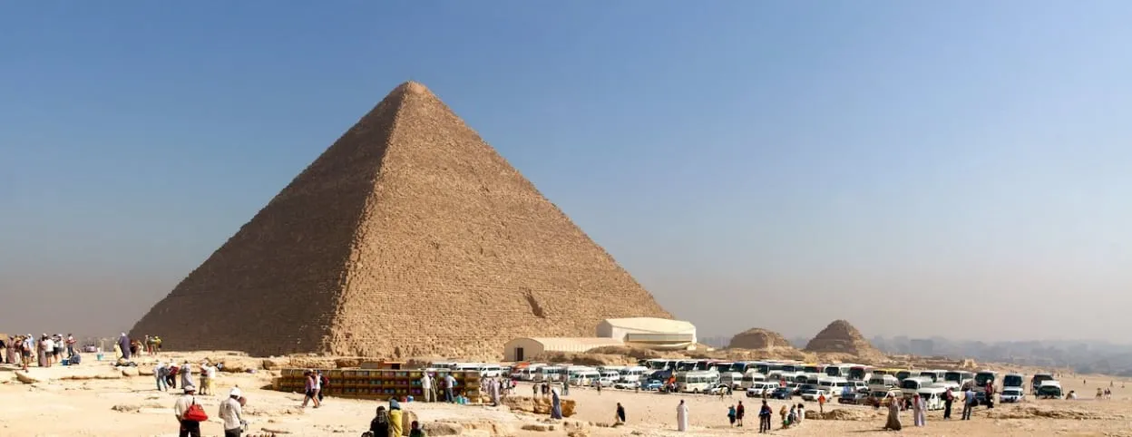 Kim tự tháp Giza (Ảnh: Wiki)