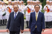 Thủ tướng Nhật Bản Suga tới Hà Nội, thúc đẩy đầu tư và an ninh trong khu vực