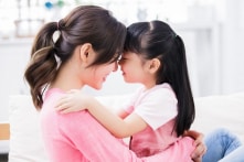 7 lợi ích sức khỏe và tinh thần bạn nhận được nếu ôm thường xuyên