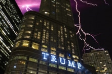 WSJ chế giễu TT. Trump khó thắng cử, sét đánh ứng nghiệm lời bình luận