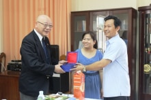 Cựu Giám đốc Sở Ngoại vụ Khánh Hòa làm giả hồ sơ đi Mỹ