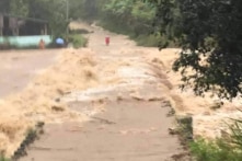 Bão số 9: Hơn 91.100 nhà bị sập, tốc mái; ít nhất 55 người bị chôn vùi do lở đất