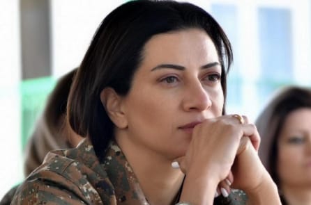 Phu nhân Thủ tướng Armenia tham gia huấn luyện, dẫn đầu đội quân nữ ra chiến trường