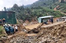 Chưa thể dùng trực thăng tiếp tế cho 3.000 hộ dân bị cô lập Quảng Nam