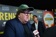 Nhà làm phim Michael Moore không tin ông Biden dẫn trước TT Trump
