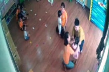 Bé gái 2 tuổi ở Lào Cai bị phụ huynh xông vào lớp hành hung