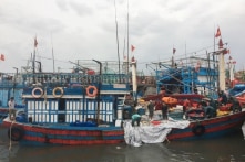 3 người trong 26 ngư dân mất tích được tàu Hồng Kông vớt cứu