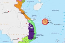 Áp thấp nhiệt đới tiến thẳng miền Trung; cứu hộ đang gặp nhiều khó khăn