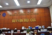 Một giám đốc BHXH quận lách luật, trục lợi hơn 360 triệu tiền hoa hồng