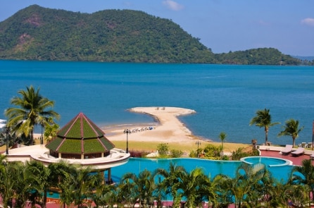 Du khách Mỹ đối mặt 2 năm tù vì viết review tiêu cực về 1 khách sạn ở Thái