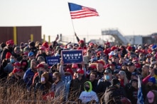 Minnesota: Mít-tinh của ông Biden trống vắng, bị vây bởi người ủng hộ ông Trump