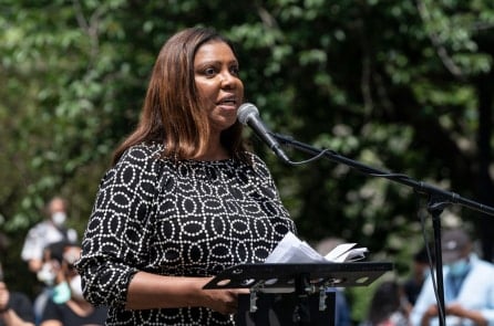 Tòa bác cáo trạng ông James Comey, bà Letitia James do bổ nhiệm sai luật công tố viên