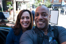 Đại diện Dominion ở Hạt Fulton là nhiếp ảnh gia cho chiến dịch của Kamala Harris