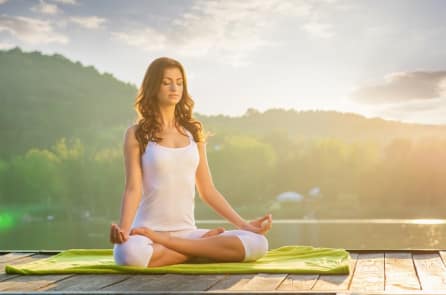 Chọn Yoga hay Aerobic? Nghiên cứu mới này sẽ cho bạn đáp án