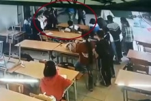 Phụ huynh xông vào lớp, đấm đá học sinh lớp 6 là giám đốc doanh nghiệp