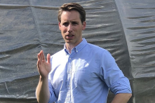 TNS Josh Hawley phá kỷ lục gây quỹ hàng tháng của mình sau ngày 6/1