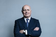 Iain Duncan Smith: ĐCSTQ che đậy dịch để cứu 1 nghìn tỷ USD