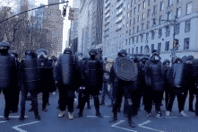 Nhóm vũ trang ANTIFA tấn công người ủng hộ TT Trump ở San Diego, New York